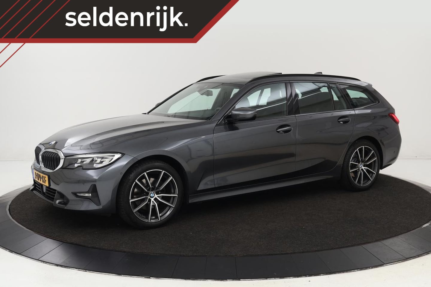 BMW 3-serie Touring - 320i Executive | Panoramadak | Adaptive cruise | Camera | Sportstoelen | Full LED | Carpla - AutoWereld.nl