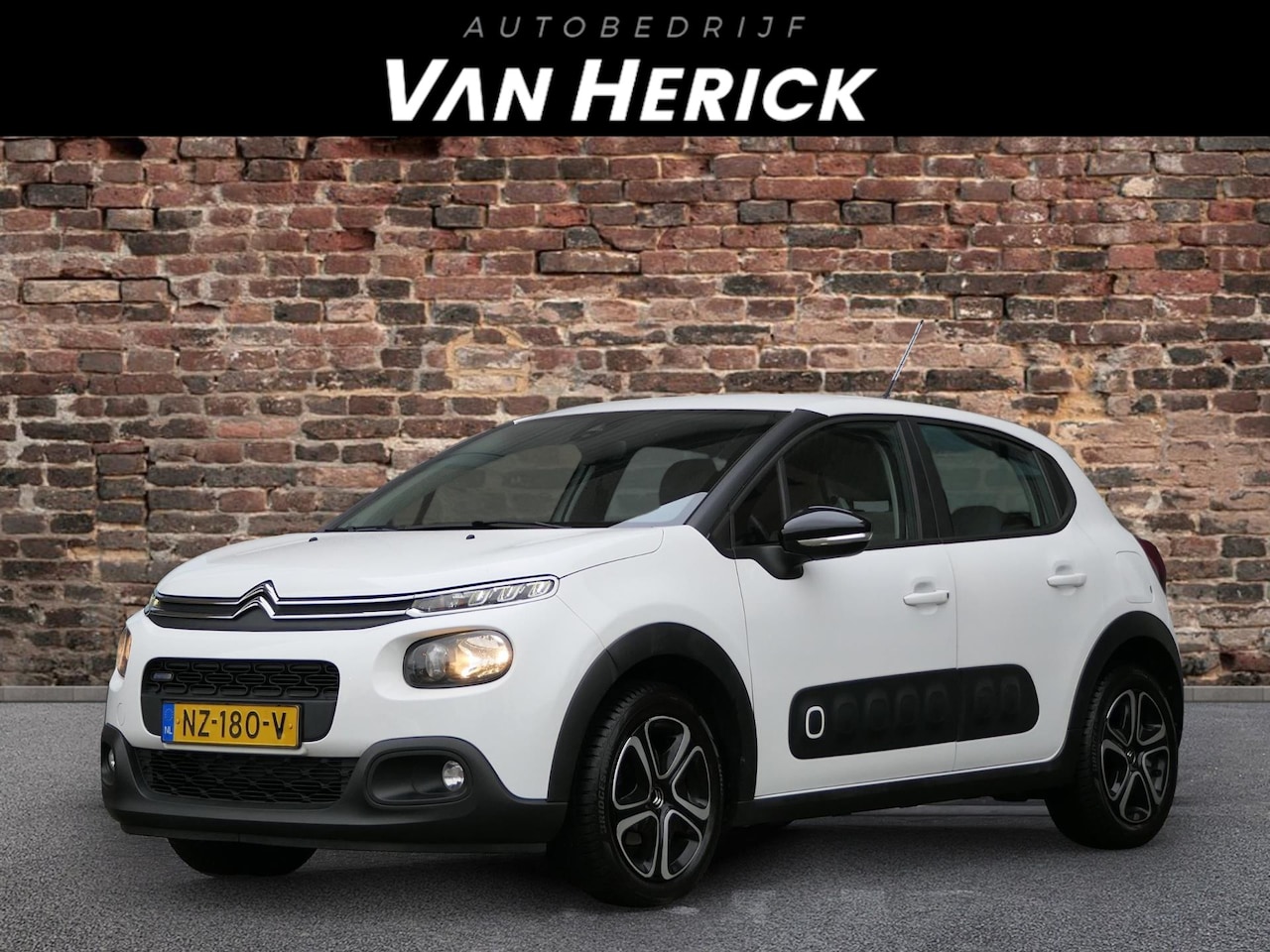 Citroën C3 - 1.2 PureTech Feel | Cruise | Navi | Airco - AutoWereld.nl