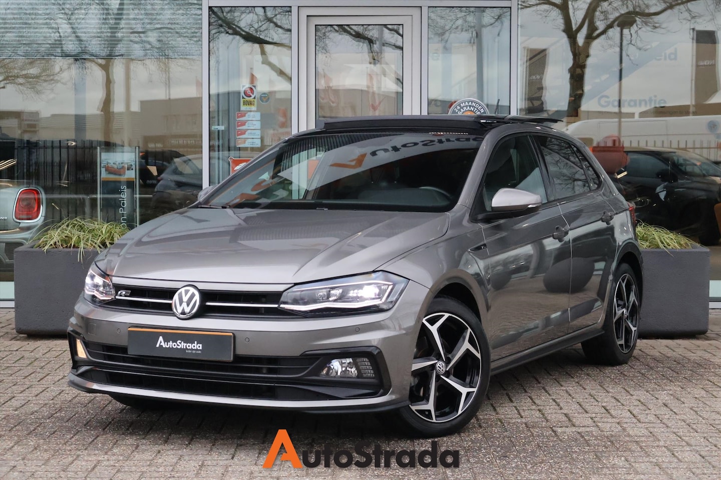 Volkswagen Polo - 1.0 TSI Highline Business R-LINE 115pk I Pano I Navi I Climate I Beats - AutoWereld.nl