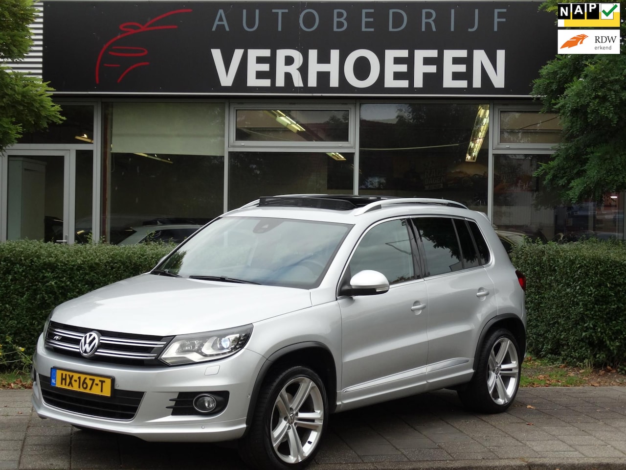 Volkswagen Tiguan - 1.4 TSI R-Line Edition - PANORAMADAK - STOEL VERW - CRUISE / CLIMATE CONTR - XENON !! - AutoWereld.nl