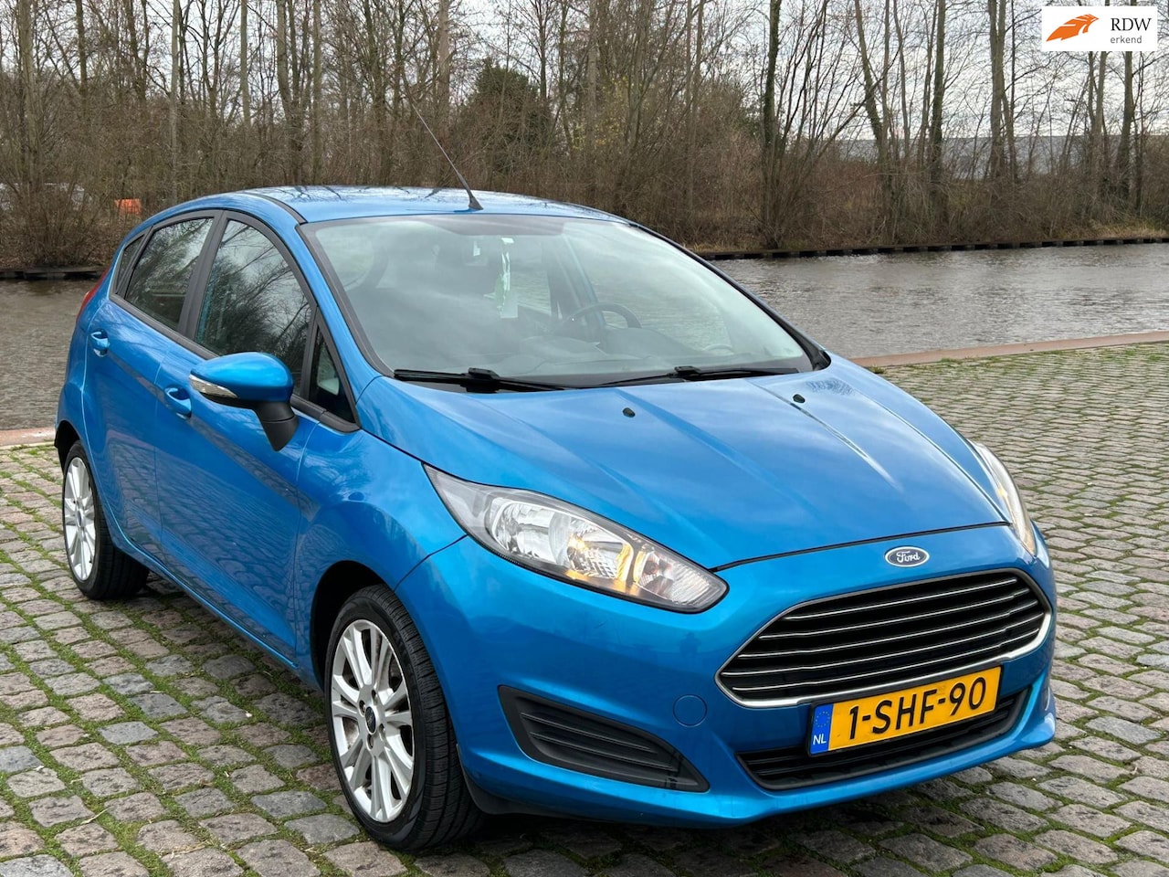 Ford Fiesta - 1.0 Champion 2e eigenaar airco navigatie elektrische ramen cv op afs - AutoWereld.nl