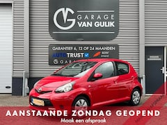 Toyota Aygo - 1.0 68PK 5 deuren Airco, Isofix, Led, Stuurb., Aux, Radio/CdSpeler,