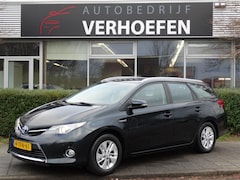 Toyota Auris Touring Sports - 1.8 Hybrid Aspiration - AUTOMAAT - TREKHAAK - PARKEERCAMERA - NAVIGATIE - NAP KM STAND - P