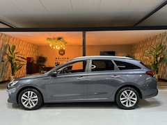 Hyundai i30 Wagon - 1.4 T-GDI Premium Garantie Camera Navigatie Stoel/Stuur verwarming Rijklaar