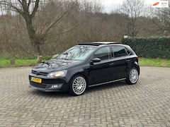 Volkswagen Polo - 1.4-16V Highline PANO I CARPLAY I NWE APK I NWE BANDEN