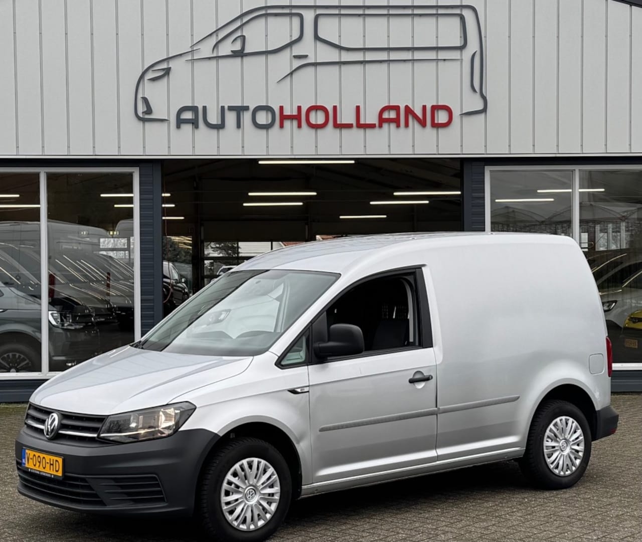 Volkswagen Caddy - 2.0 TDI 55KW 75PK EURO 6 AIRCO/ TREKHAAK/ SCHUIFDEUR/ 100% DEALE - AutoWereld.nl