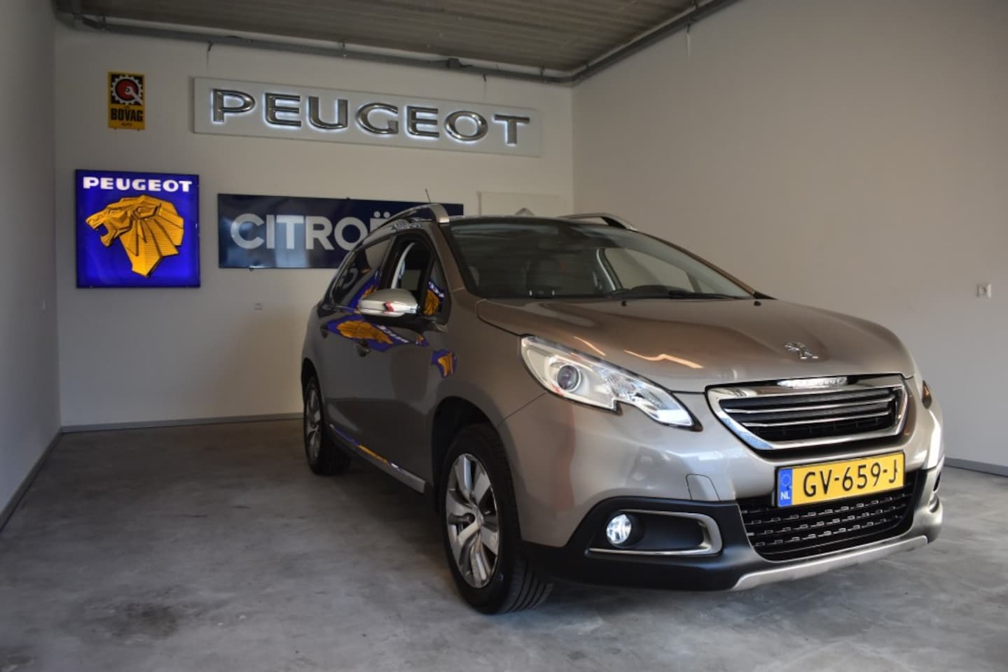 Peugeot 2008 - 1.2 Pure Tech Allure 82 Pk. - AutoWereld.nl