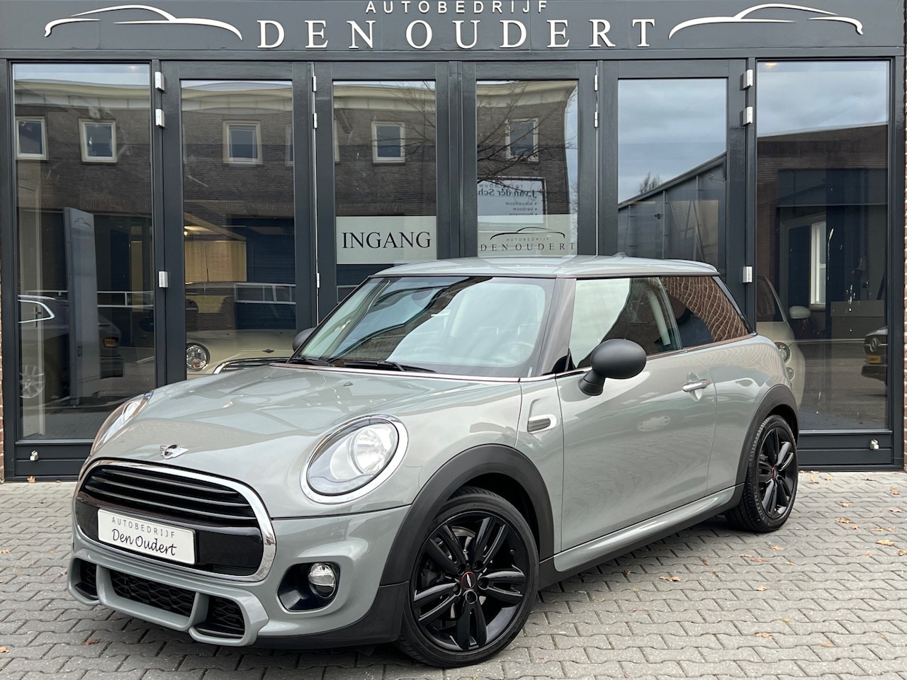 MINI One - Mini 1.5 Chili JCW Pakket NAVI / PDC / 17INCH - AutoWereld.nl