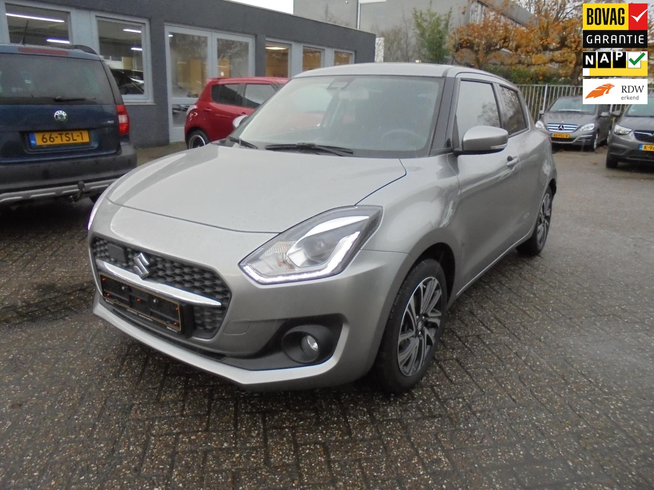 Suzuki Swift - 1.2 Style Smart Hybrid AUTOMAAT 5drs, Climate Control, Cruise Control enz. - AutoWereld.nl