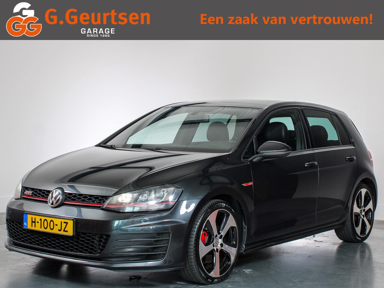 Volkswagen Golf - 2.0 TSI GTI 2.0 TSI GTI, Volleder, Navigatie, Xenon, Bluetooth, Cruise control, Goed onderhouden! - AutoWereld.nl