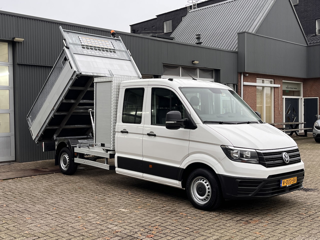 Volkswagen Crafter - 35 2.0 TDI DC Automaat Kipper 3000kg trekgewicht Euro 6 Airco Cruise controle 6-Persoons T - AutoWereld.nl