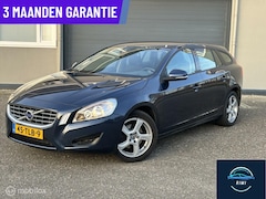 Volvo V60 - 1.6 T3/Navi/ parkeersensoren