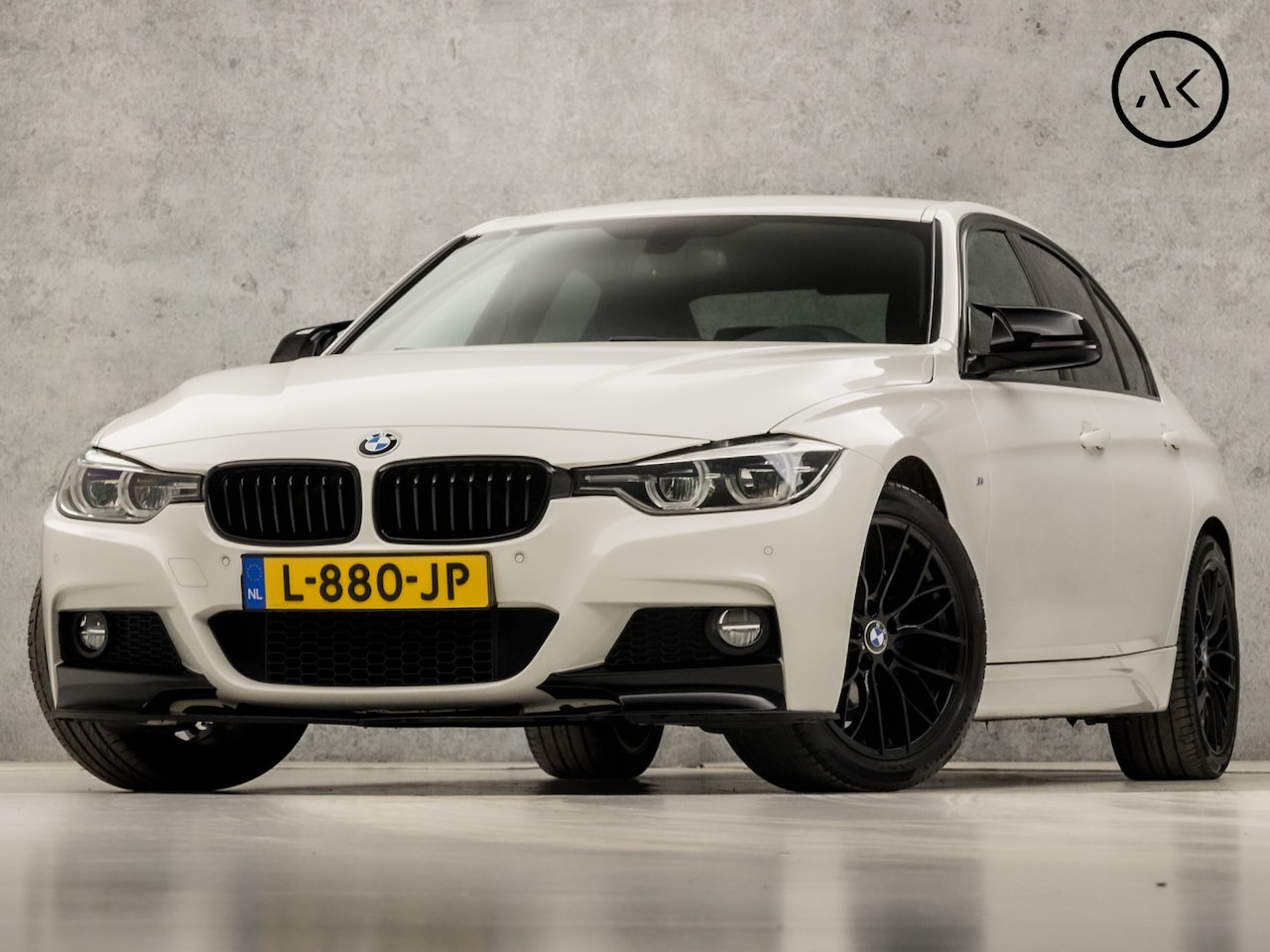 BMW 3-serie - 320i High Executive M Sport 184Pk Automaat (GROOT NAVI, M PAKKET, HEAD-UP DISPLAY, STOELVE - AutoWereld.nl