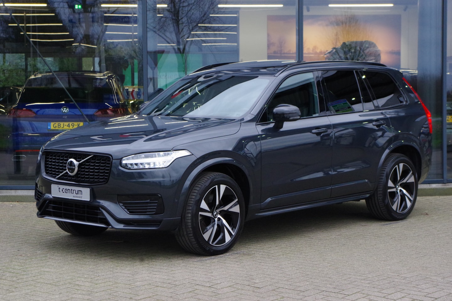 Volvo XC90 - 2.0 T8 390 PK Recharge AWD R-Design 7P PHEV, Panoramadak, Bowers & Wilkins, Elek. Trekhaak - AutoWereld.nl