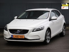 Volvo V40 - 2.0 T2 Momentum Xenon/Camera/Stoelverwarming/Trekhaak