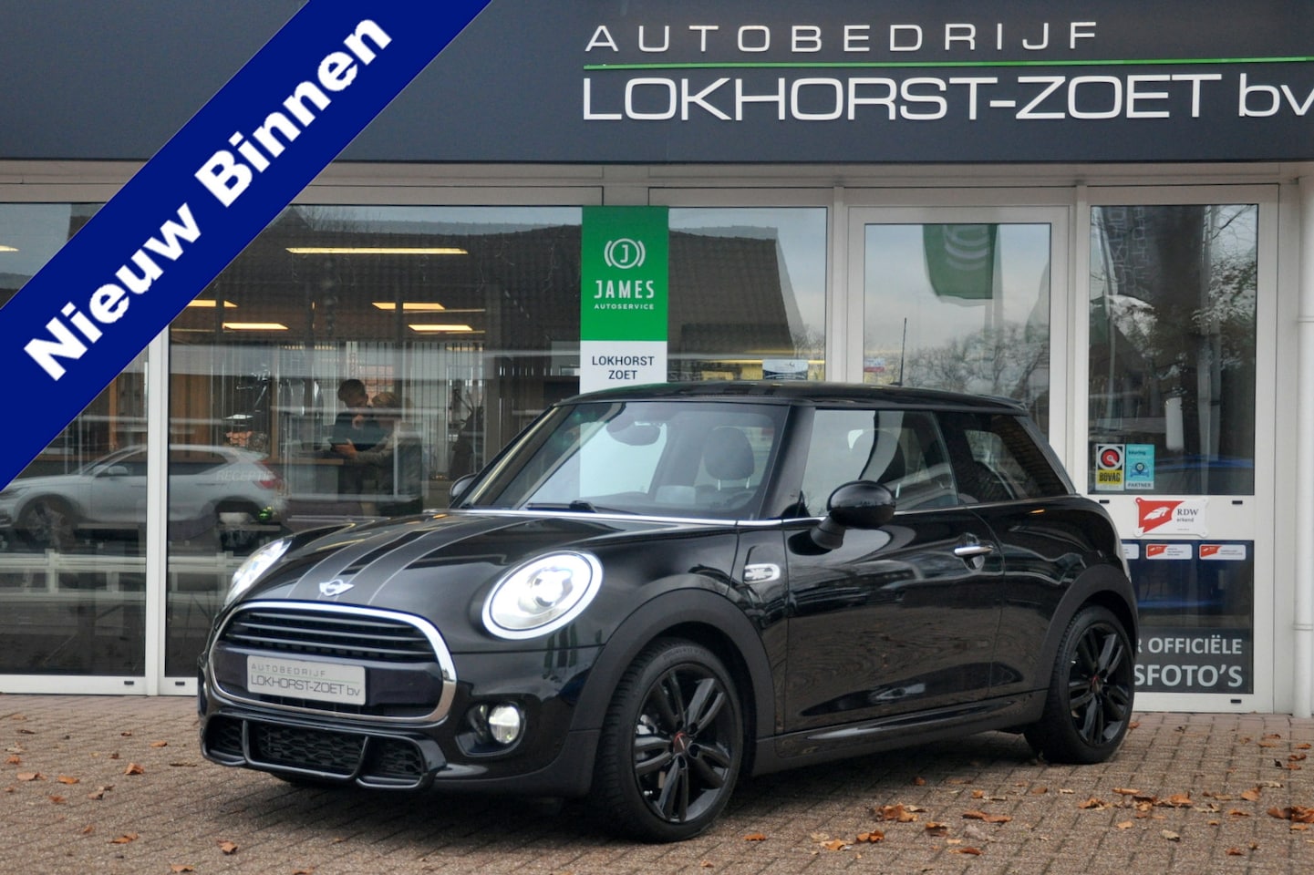 MINI Cooper - Mini 1.5 Chili Serious Business Automaat | JCW | HK-audio | Head up-display - AutoWereld.nl