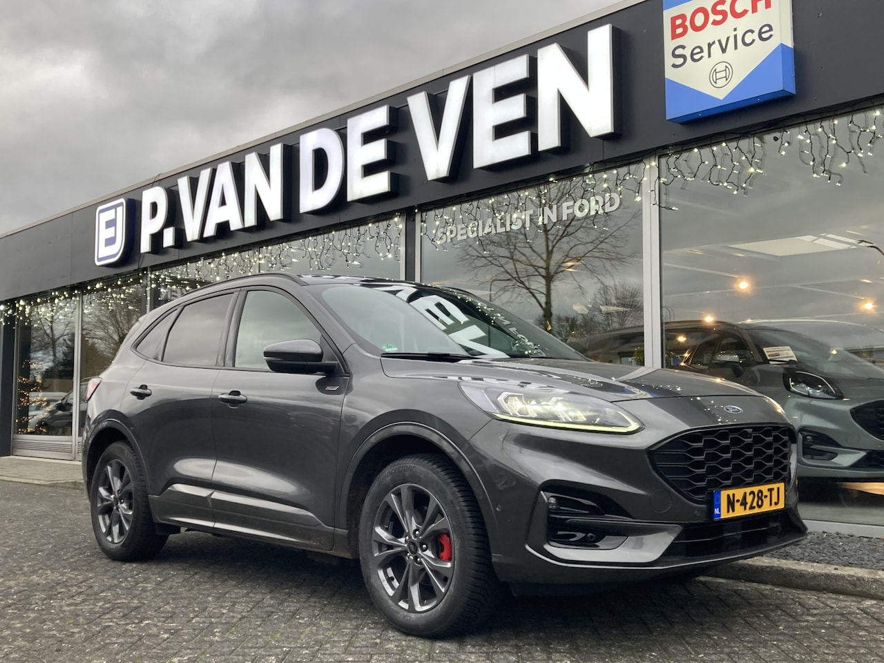 Ford Kuga - 2.5 PHEV ST-Line X 225pk/165kW e-CVT Automaat | Panoramadak | Driver Assistance Pack | Des - AutoWereld.nl