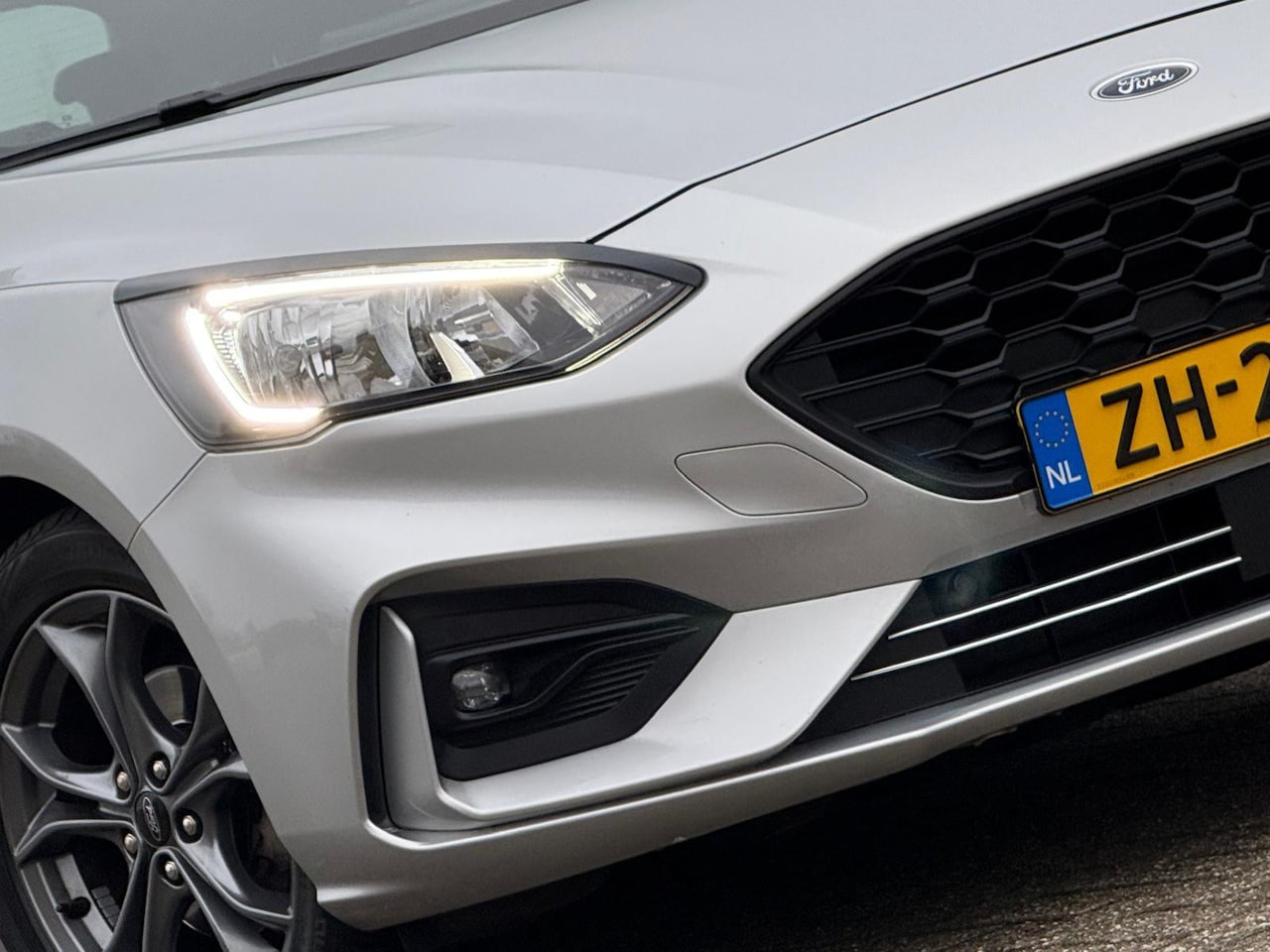 Ford Focus - 1.0 EcoBoost 125 ST Line Business - Moondust - Topstaat - AutoWereld.nl