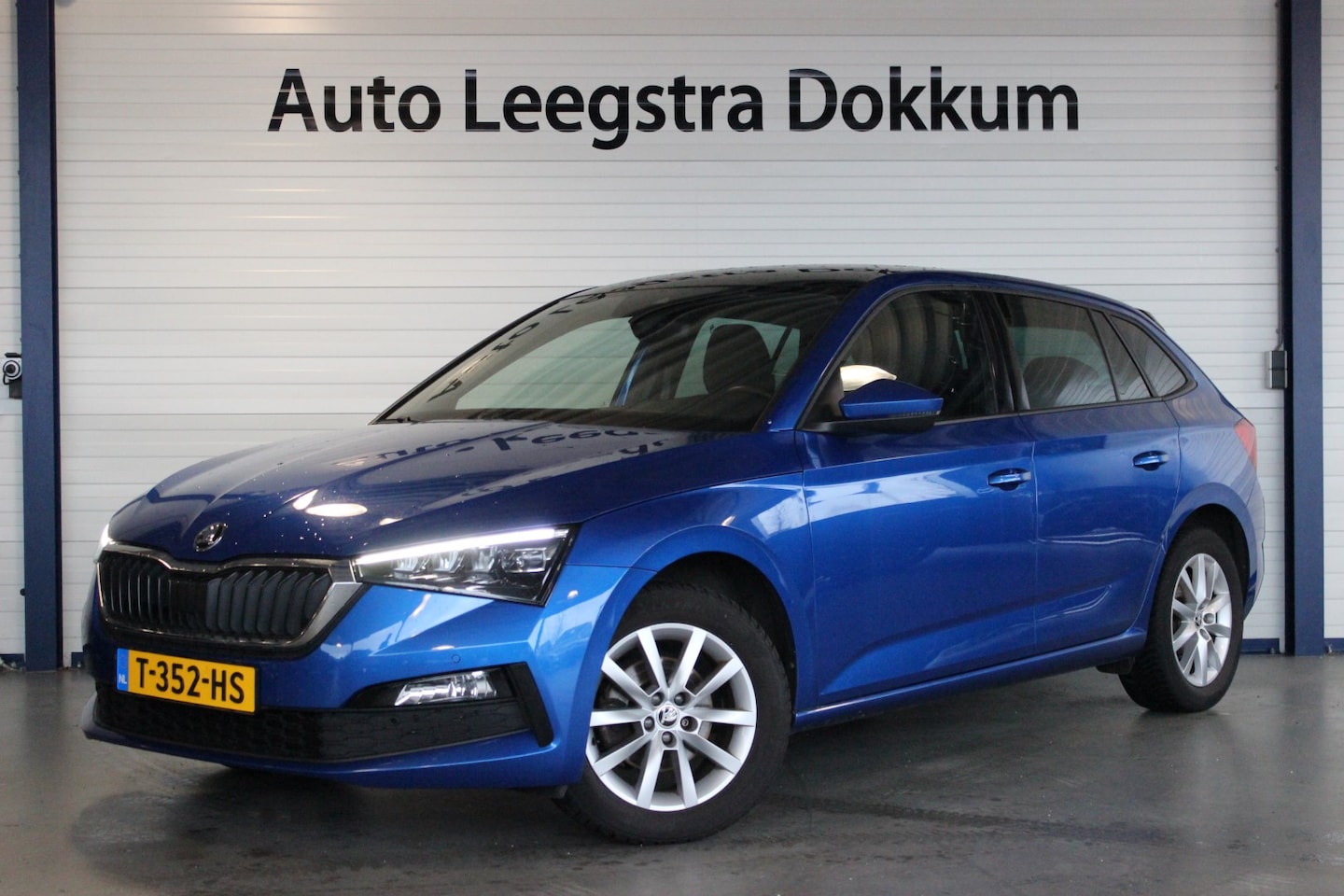 Skoda Scala - 1.0 TSI Ambition Pano | Camera | Carplay | Stoelverw. | Airco | Getint glas | Bluetooth | - AutoWereld.nl