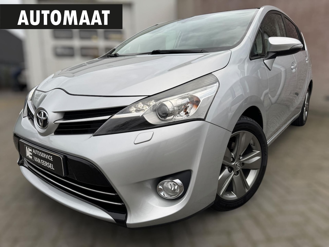 Toyota Verso - 1.8 VVT-i Dynamic Business PANORAMADAK / TREKHAAK / CAMERA / ECC / NAVI / CRUISE / BELLEN - AutoWereld.nl