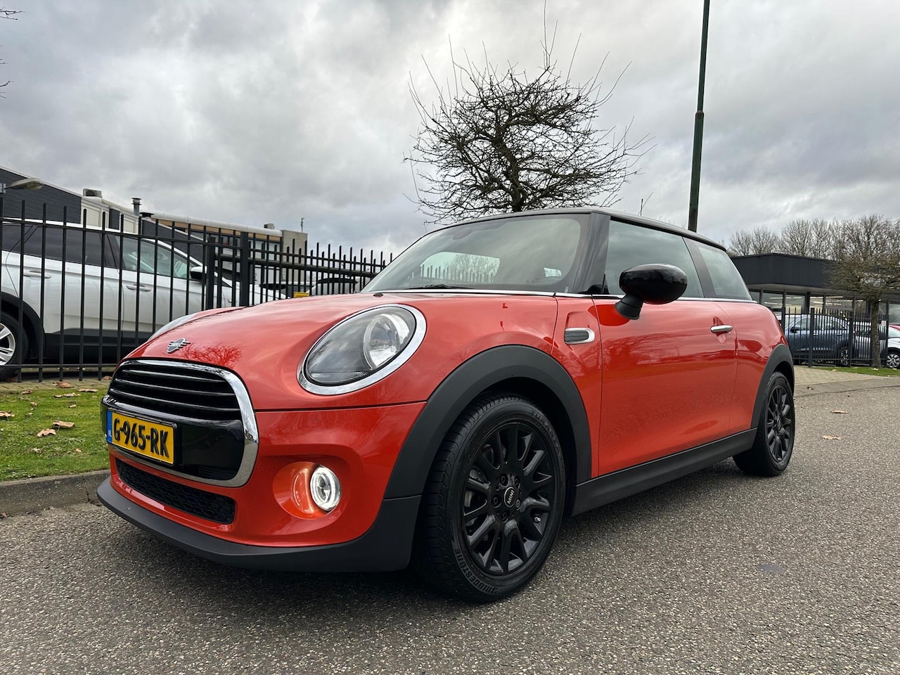 MINI Cooper - Mini 3-Deurs (f56) 1.5 136pk Aut Sporstoelen Climatronic Multi Media NL-Auto - AutoWereld.nl