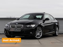 BMW 3-serie Coupé - 330xi High Executive E92 | 78.000KM | M-Sport | Sunroof | HiFi | Swiss Delivered