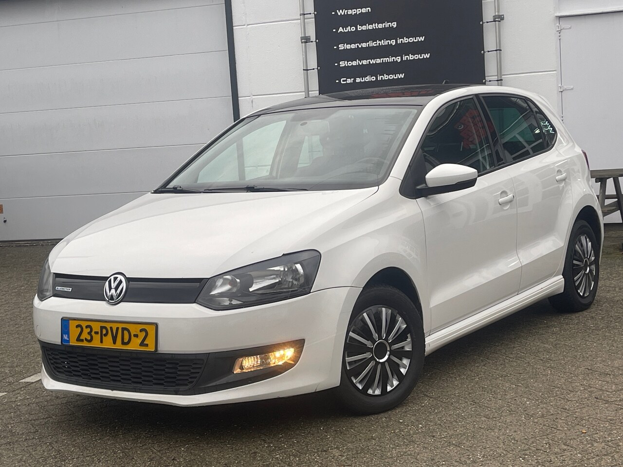 Volkswagen Polo - EINDEJAARSACTIE I 5 DRS I NAVI I Bluetooth I - AutoWereld.nl