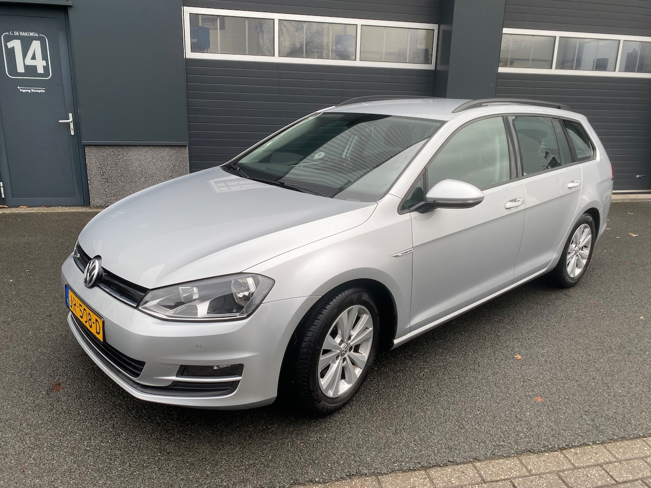 Volkswagen Golf Variant - 1.0 TSI Comfortline Bluemotion Station. Incl Trekhaak - AutoWereld.nl