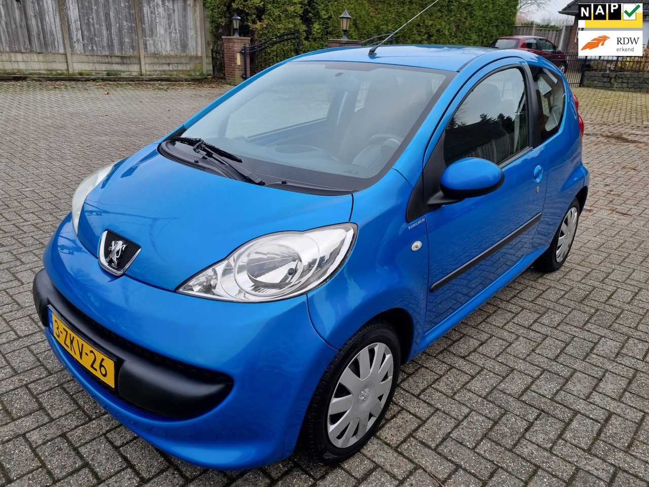 Peugeot 107 - 1.0-12V XR 1.0-12V XR, AIRCO, NW APK. - AutoWereld.nl