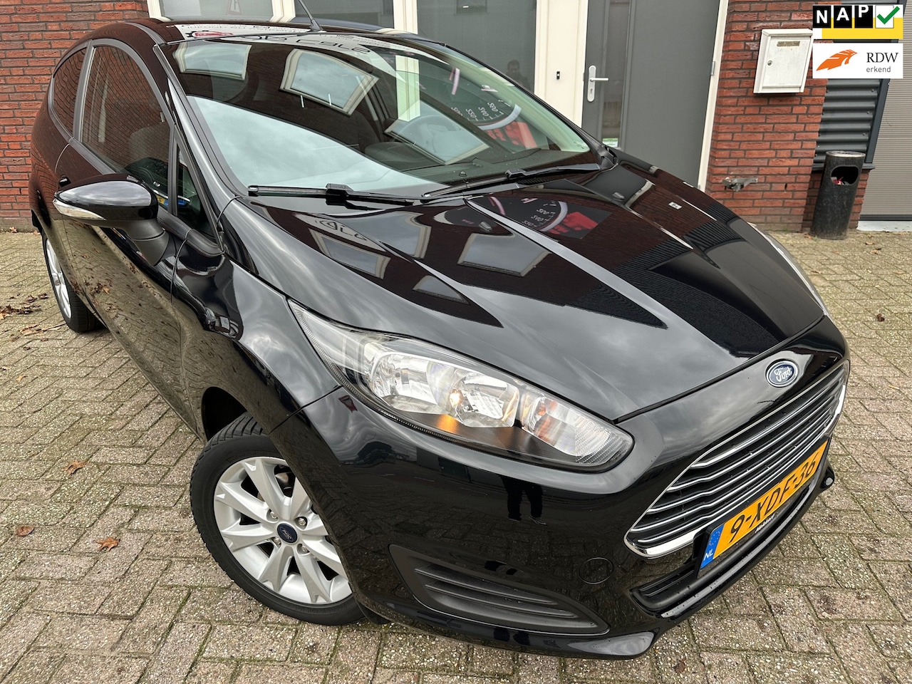 Ford Fiesta - 1.0 Style / Navi / Airco / LM / NAP - AutoWereld.nl