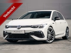 Volkswagen Golf - 2.0 TSI R 4Motion Performance Akrapovic