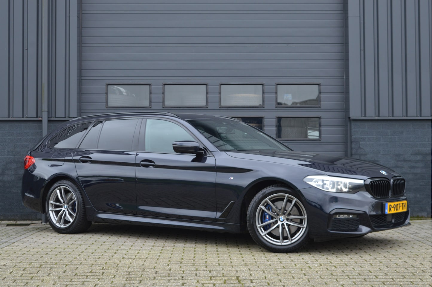 BMW 5-serie Touring - 530i | M-PAKKET | ACC | DIGITALE COCKPIT | CAMERA | - AutoWereld.nl