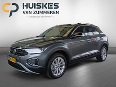 Volkswagen T-Roc - 1.5 TSI Life Edition DSG | Navigatie | Stoelverwarming