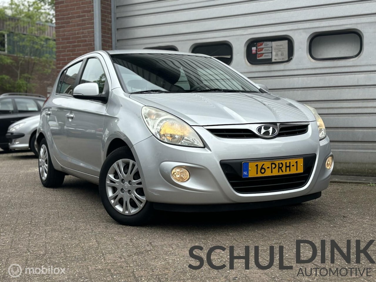 Hyundai i20 - 1.2i Business Edition AIRCO|ELEKTRISCHE RAMEN - AutoWereld.nl