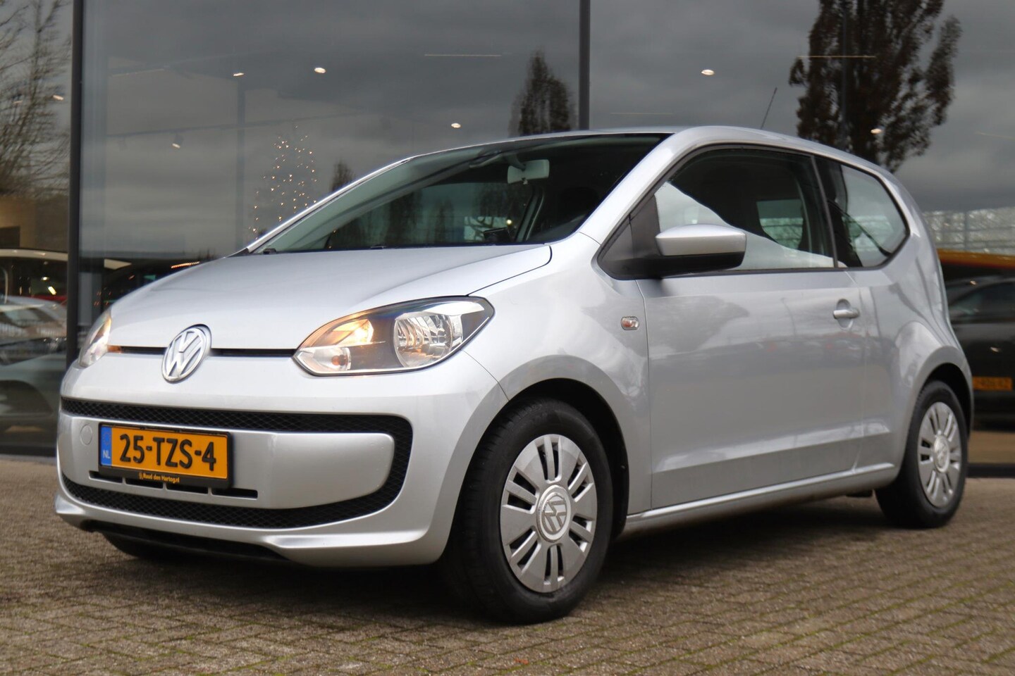 Volkswagen Up! - 1.0 MOVE UP! BLUEMOTION | NAVI | AIRCO | BLUETOOTH | - AutoWereld.nl