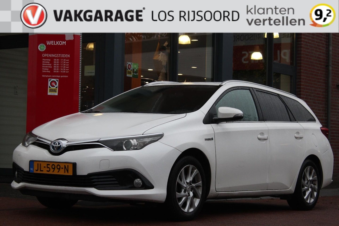 Toyota Auris - 1.8 Hybrid Aut. *Aspiration* | Camera | Cruise & Climate Control | Privacy | Orig. NL | - AutoWereld.nl