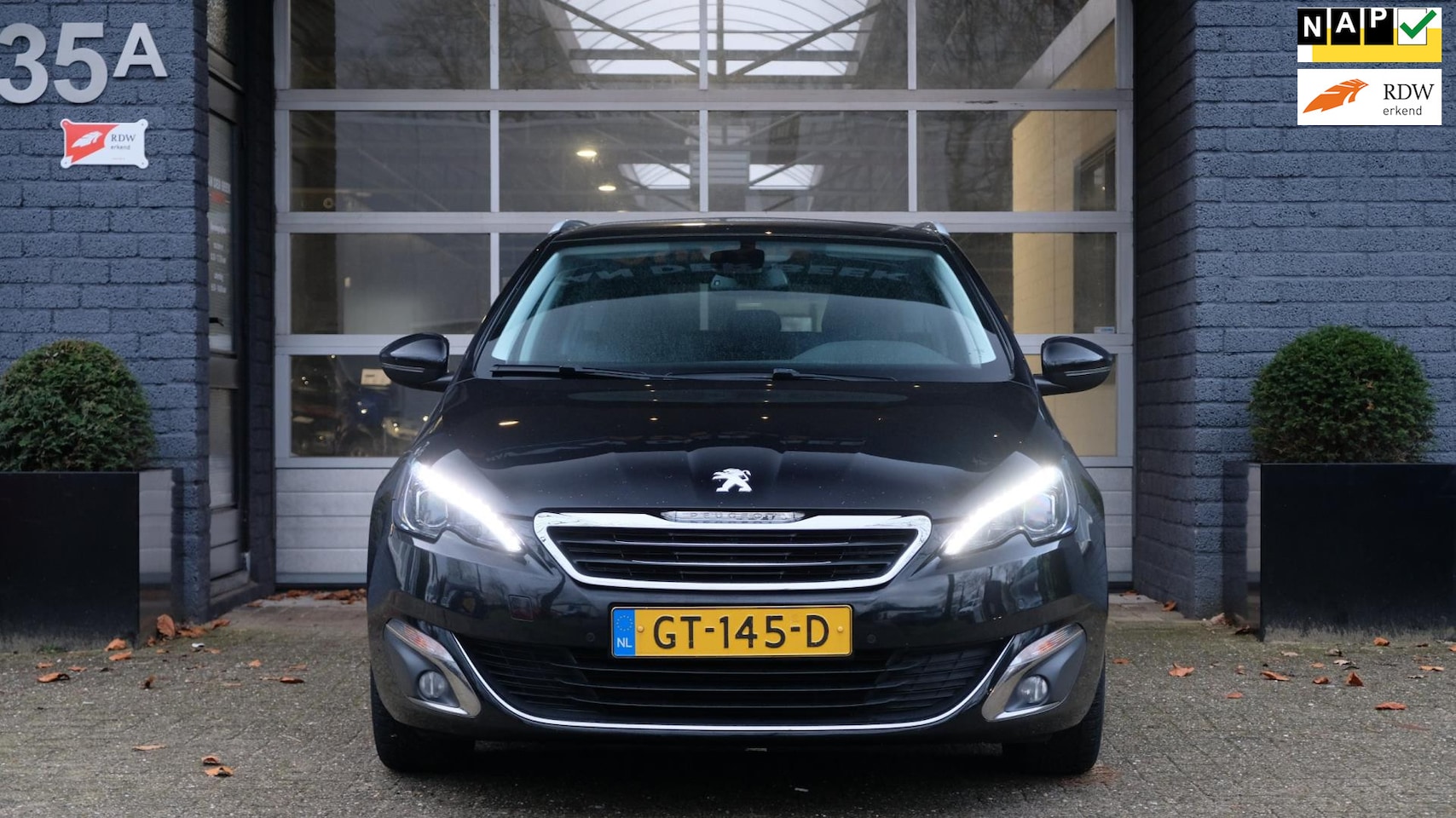 Peugeot 308 SW - 1.2 PureTech Blue Lease Premium 1.2 PureTech Blue Lease Premium - AutoWereld.nl