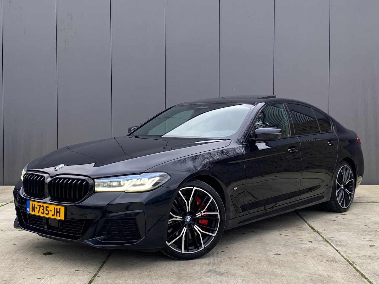 BMW 5-serie - 540i High Executive M Sport / NL auto / Individual / Laser / Schuifdak - AutoWereld.nl