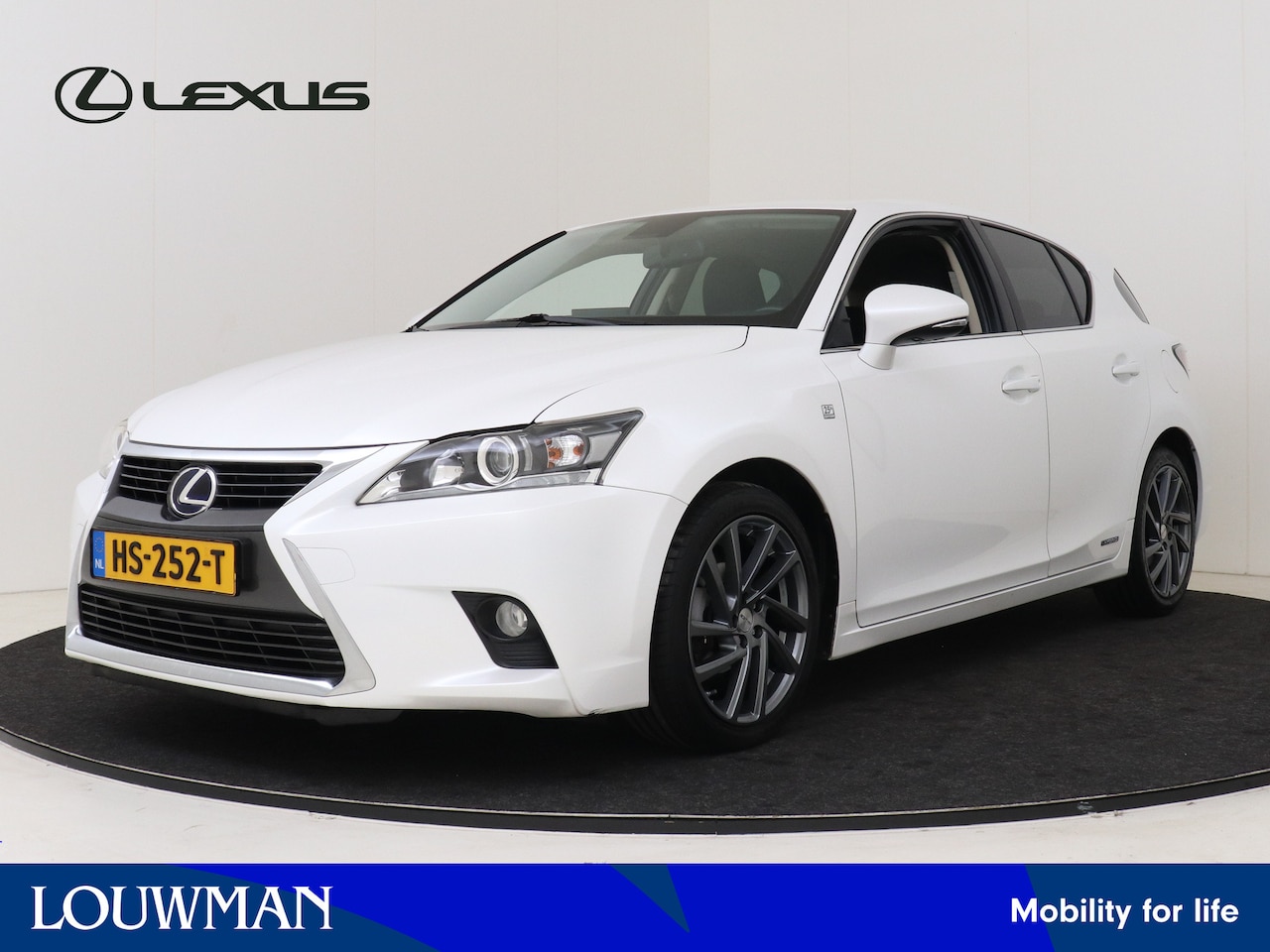 Lexus CT 200h - 25th Edition | Privacy Glass | Parkeersensoren | Stoelverwarming | - AutoWereld.nl