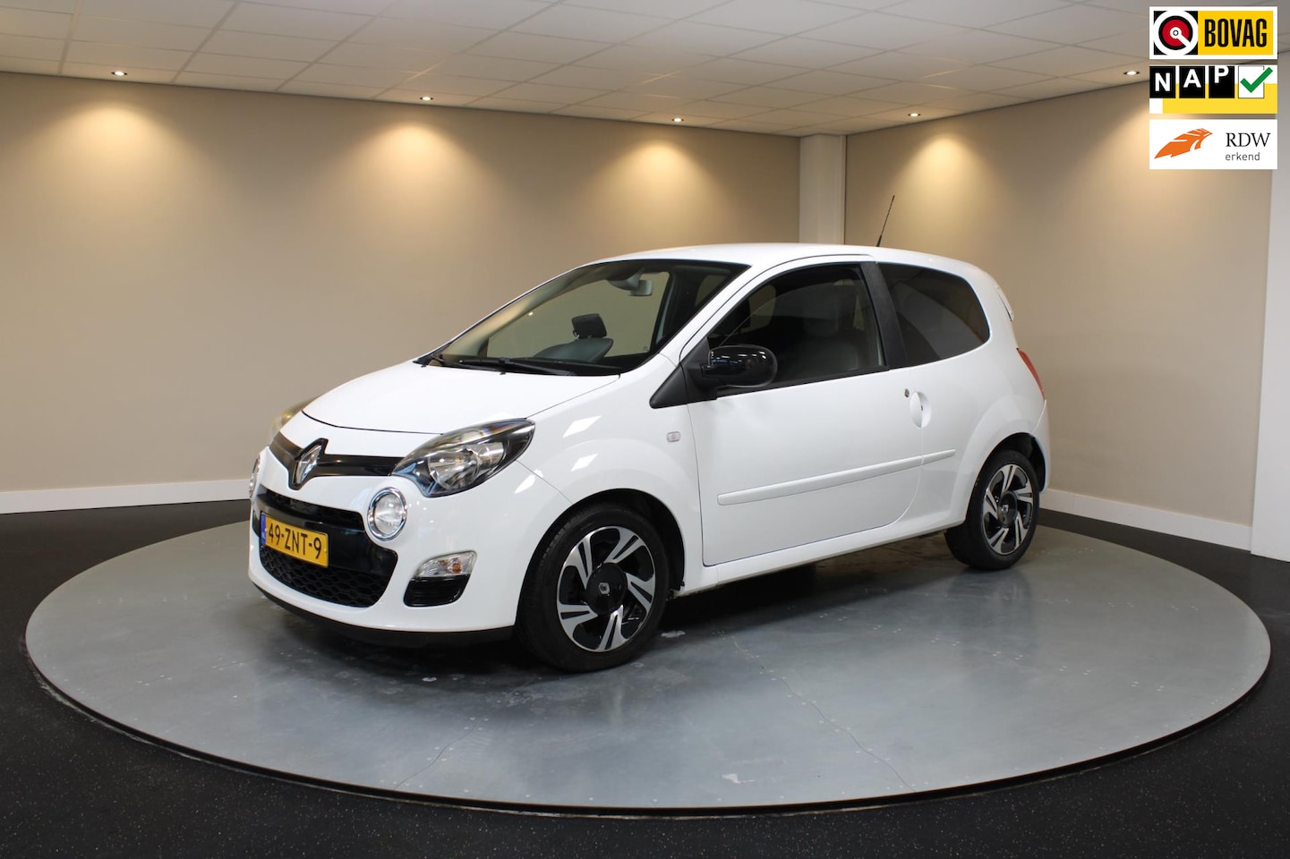 Renault Twingo - 1.2 16V Dynamique *Navi* Cruise|Airco|NAP - AutoWereld.nl