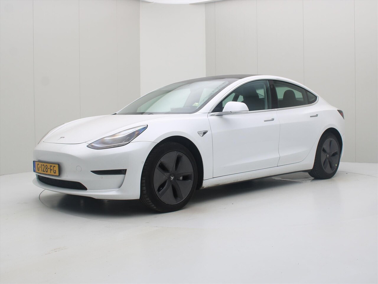 Tesla Model 3 - Long-Range AWD 351pk 75 kWh [ AUTOPILOT+620KM WLTP+PREMIUM AUDIO ] - AutoWereld.nl