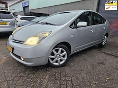 Toyota Prius - 1.5 VVT-i Tech Edition GARANTIE