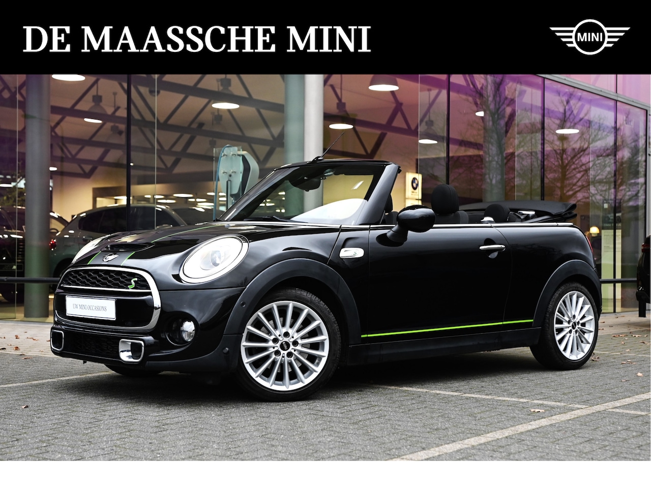 MINI Cabrio - Cooper S Chili Automaat / Comfort Access / Sportstoelen / Stoelverwarming / LED / Park Ass - AutoWereld.nl