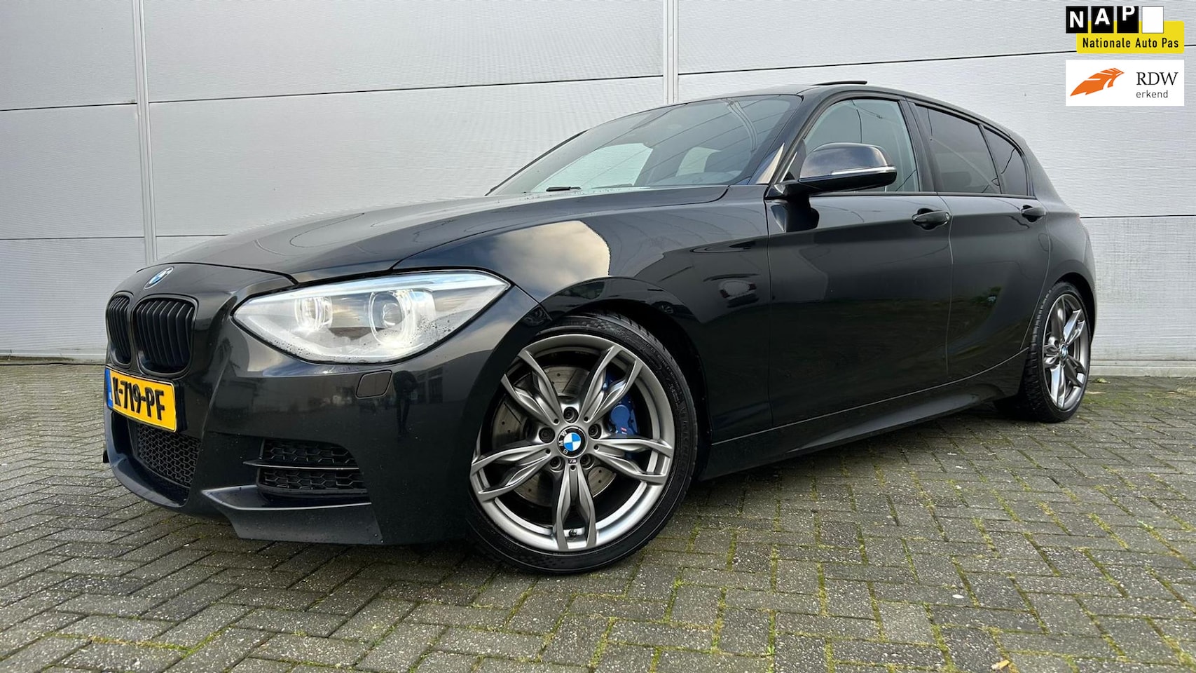 BMW 1-serie - M135i xDrive High Exe Aut, Schuifdak, Xenon, Alcantara - AutoWereld.nl