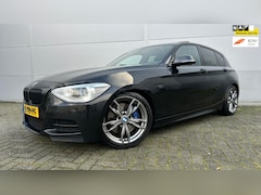 BMW 1-serie - M135i xDrive High Exe Aut, Schuifdak, Xenon, Alcantara