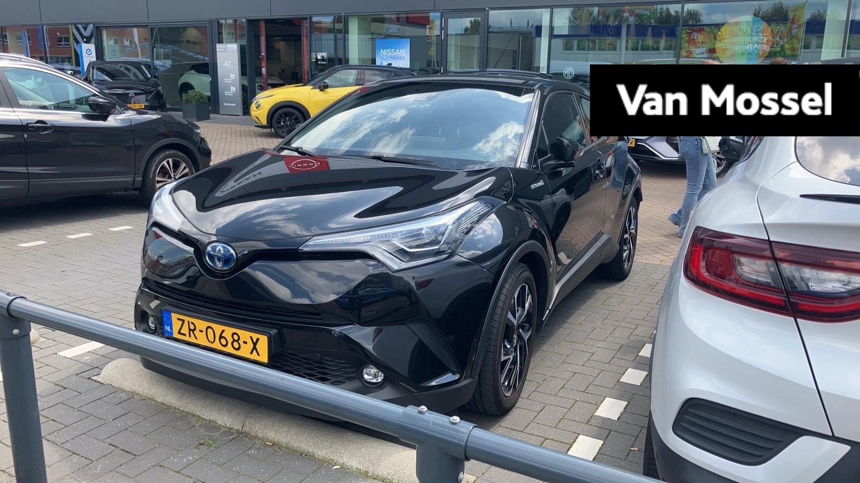 Toyota C-HR - 1.8 Hybrid Style Ultimate | 1e-Eig. | Navi | Leder | JBL-Sound System | Camera | Stoel + S - AutoWereld.nl