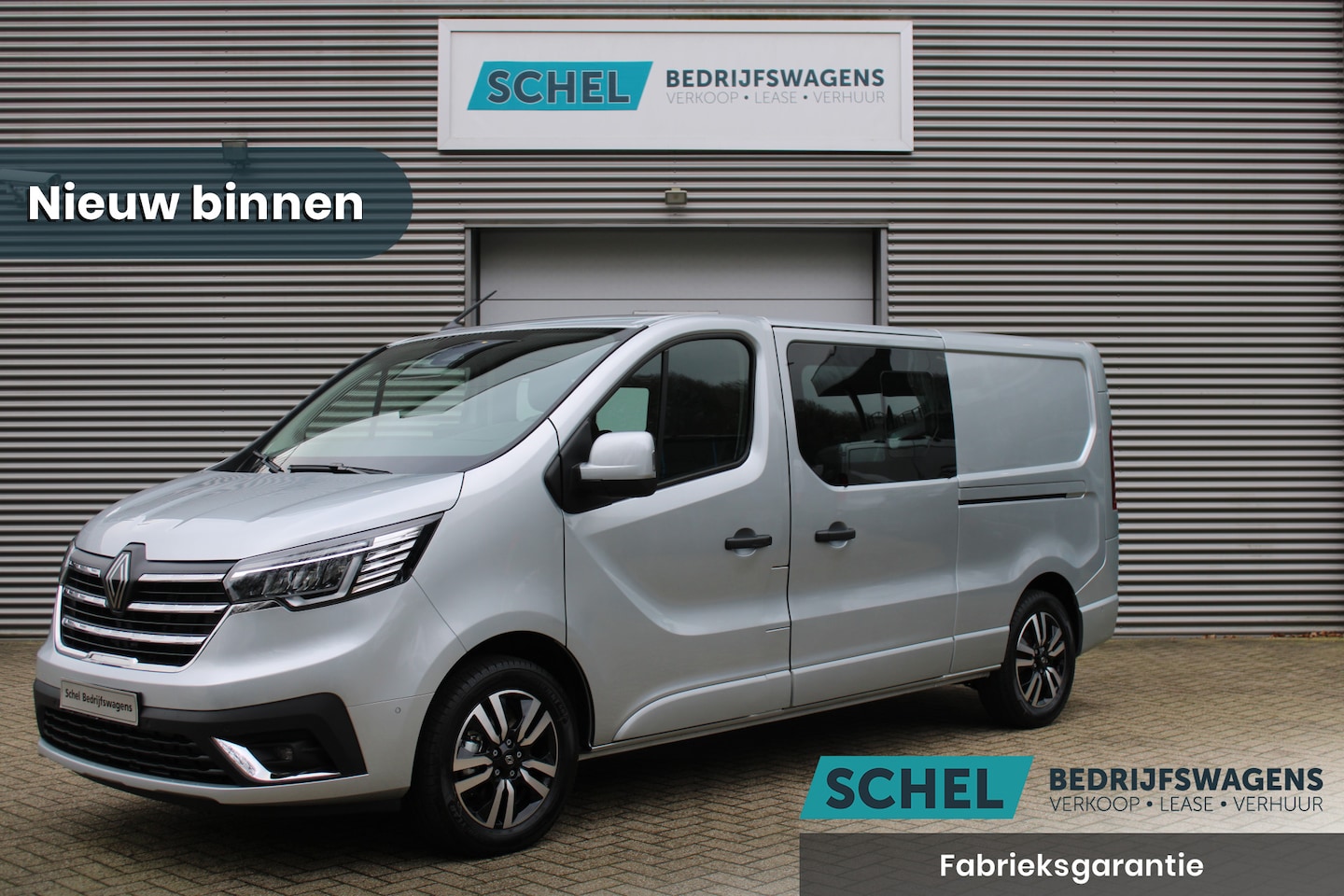 Renault Trafic - 2.0 Blue dCi 170pk T29 L2H1 Extra DC - 2x Schuifdeur - Carplay - LED - Blind Spot - Naviga - AutoWereld.nl