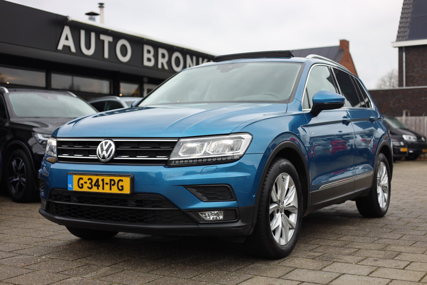 Volkswagen Tiguan - 1.5 TSI ACT HIGHLINE | PANO | CAMERA | VIRTUAL COCKPIT - AutoWereld.nl