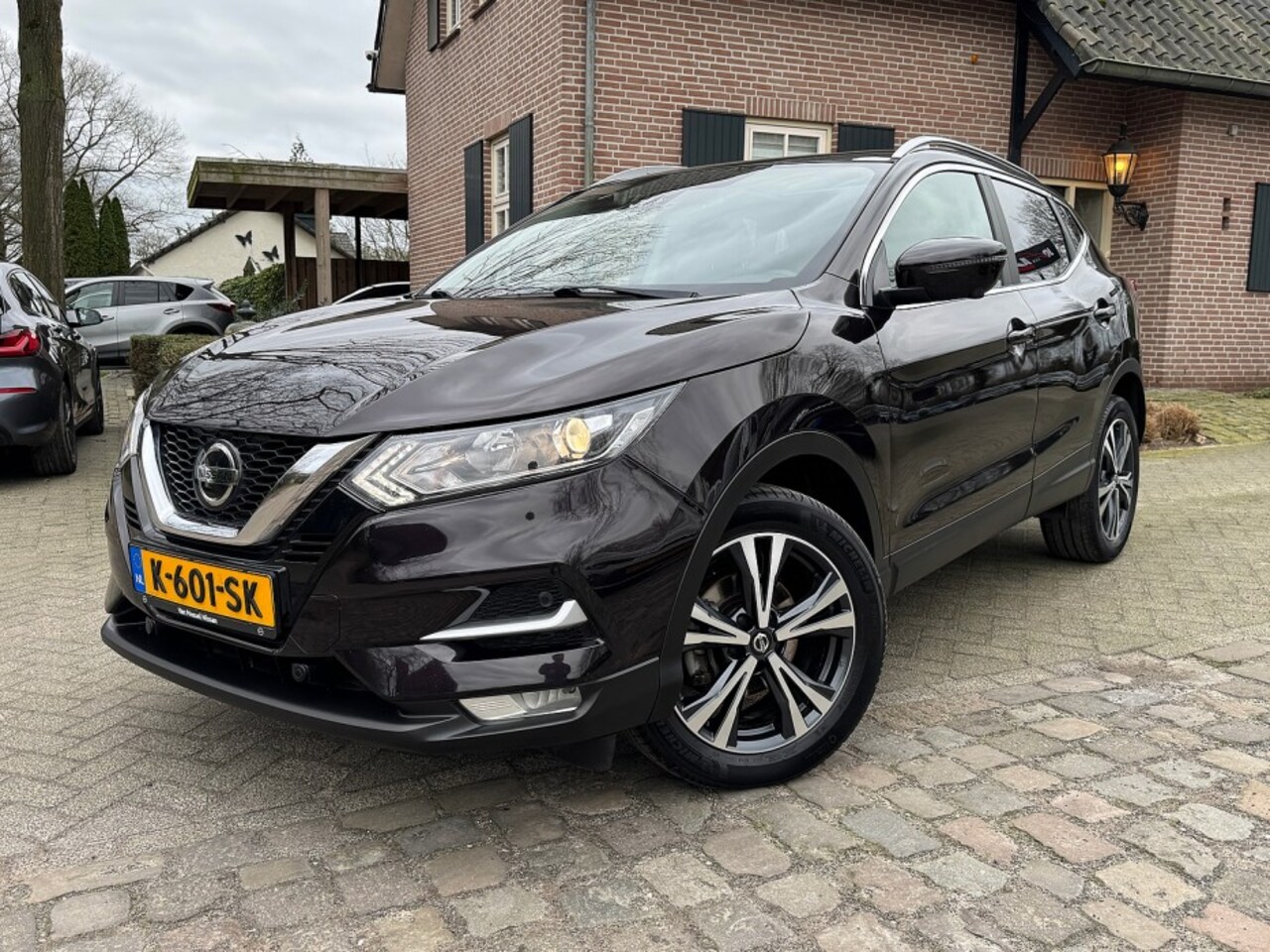 Nissan Qashqai - 1.3 DIG-T Design Edition autom ecc,lmv,navi,panodak - AutoWereld.nl