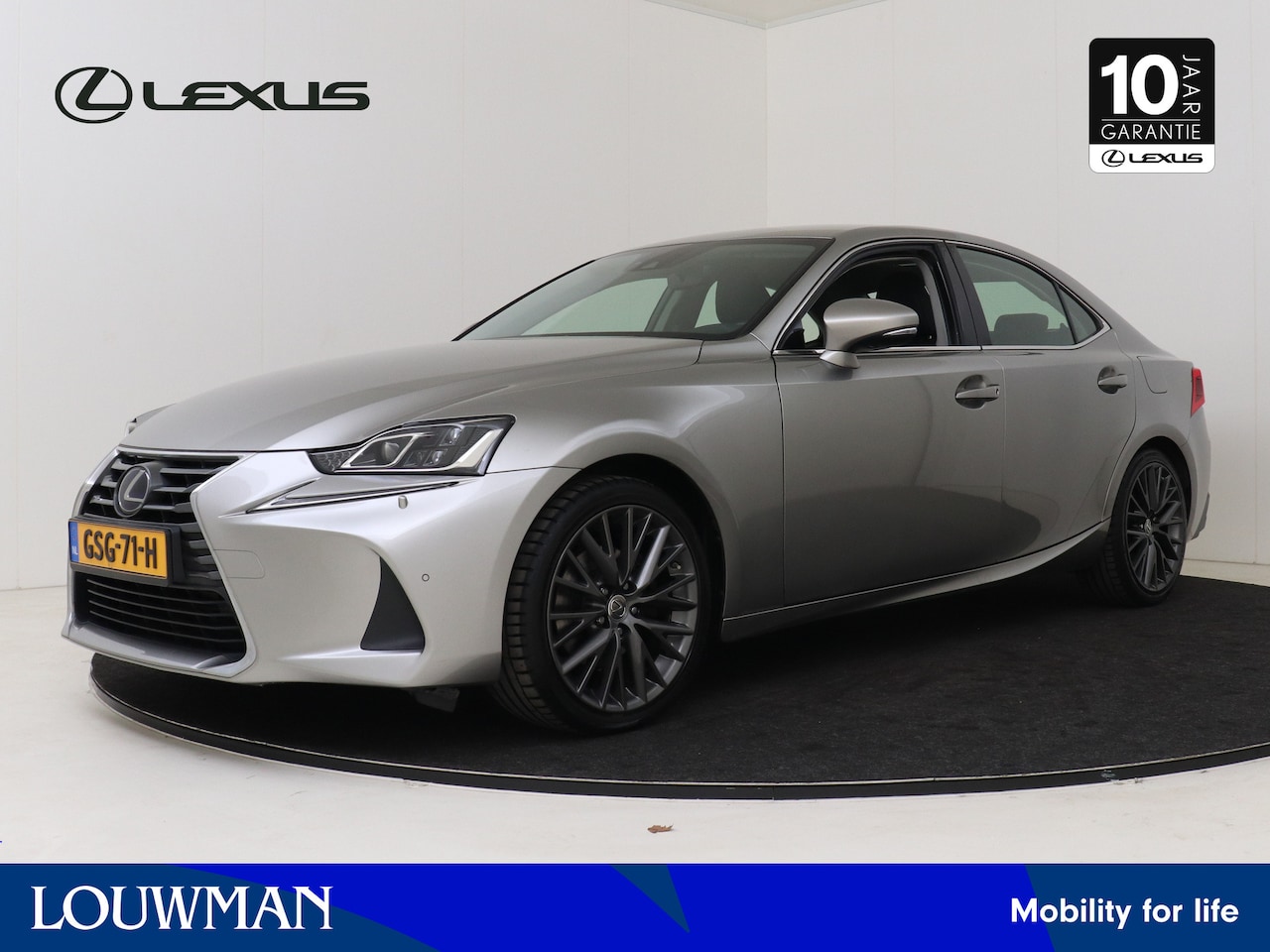 Lexus IS - 300h Hybrid Luxury Line Limited | Mark Levinson | Safety System | Stoel & Stuurverwarming - AutoWereld.nl